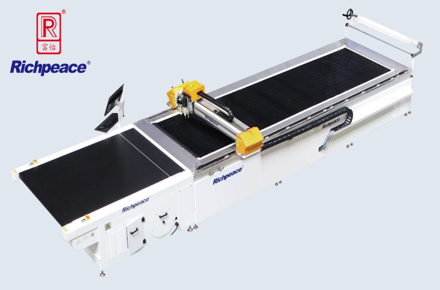 k8凯发国际全自动1公分电脑裁床