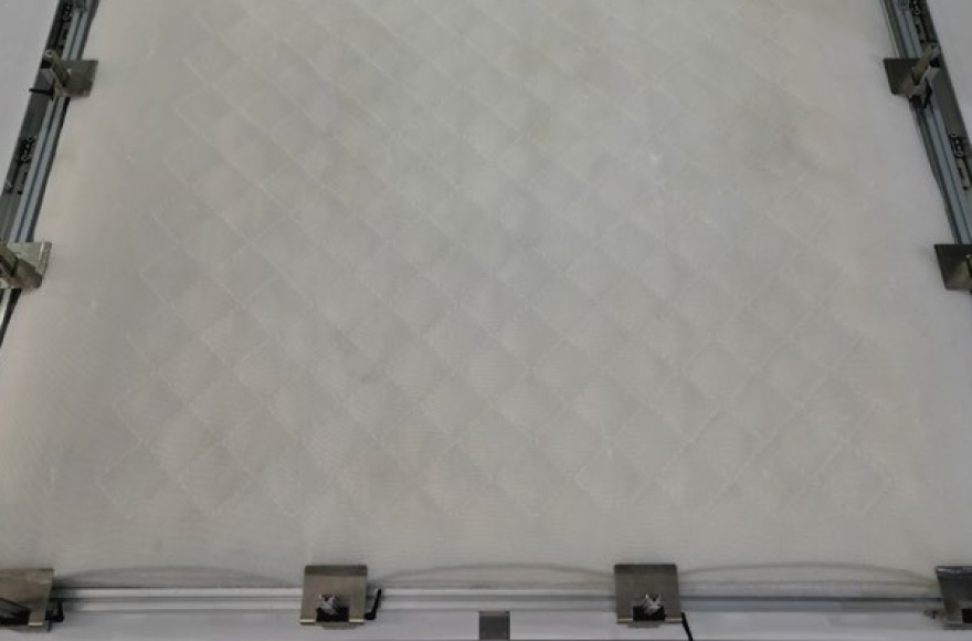 k8凯发国际超厚料大旋梭多针绗缝机